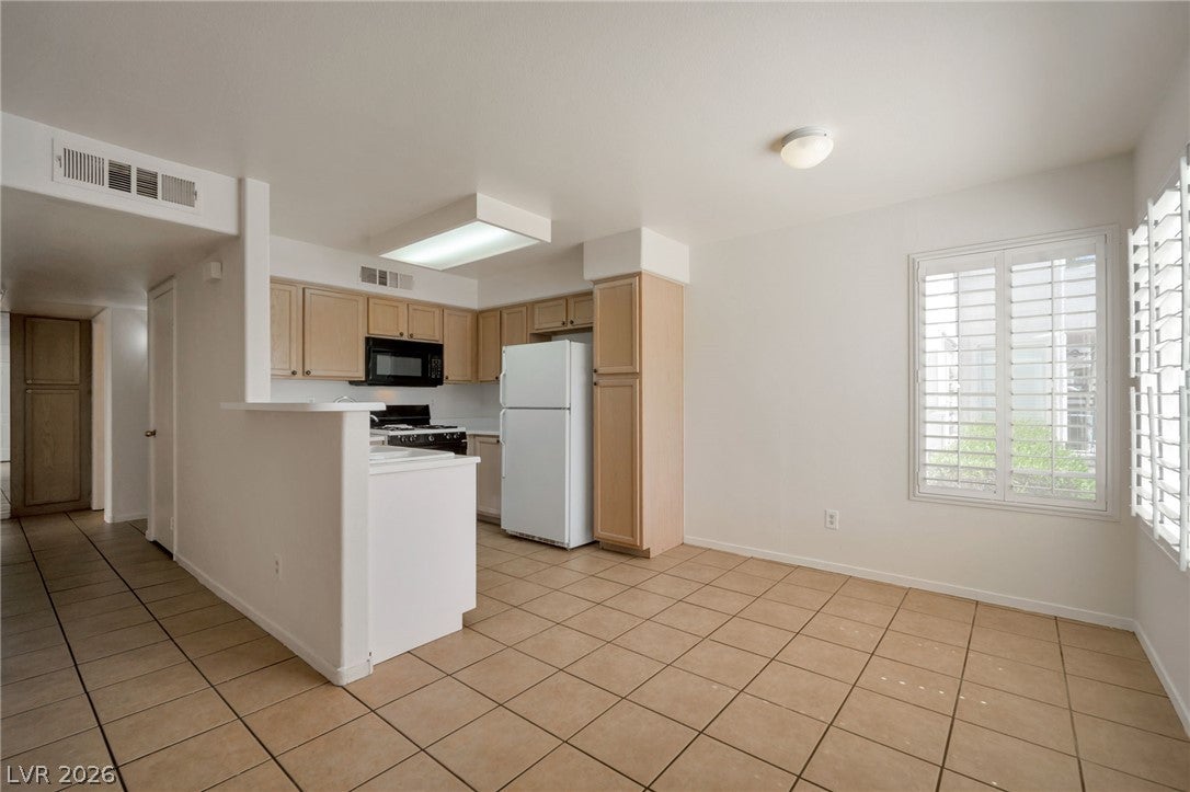 3046 Tarpon Dr #101, Las Vegas, NV 89120 photo