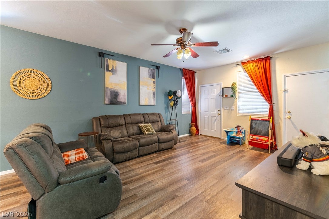 5448 Raccoon Valley Ln, Las Vegas, NV 89122 photo