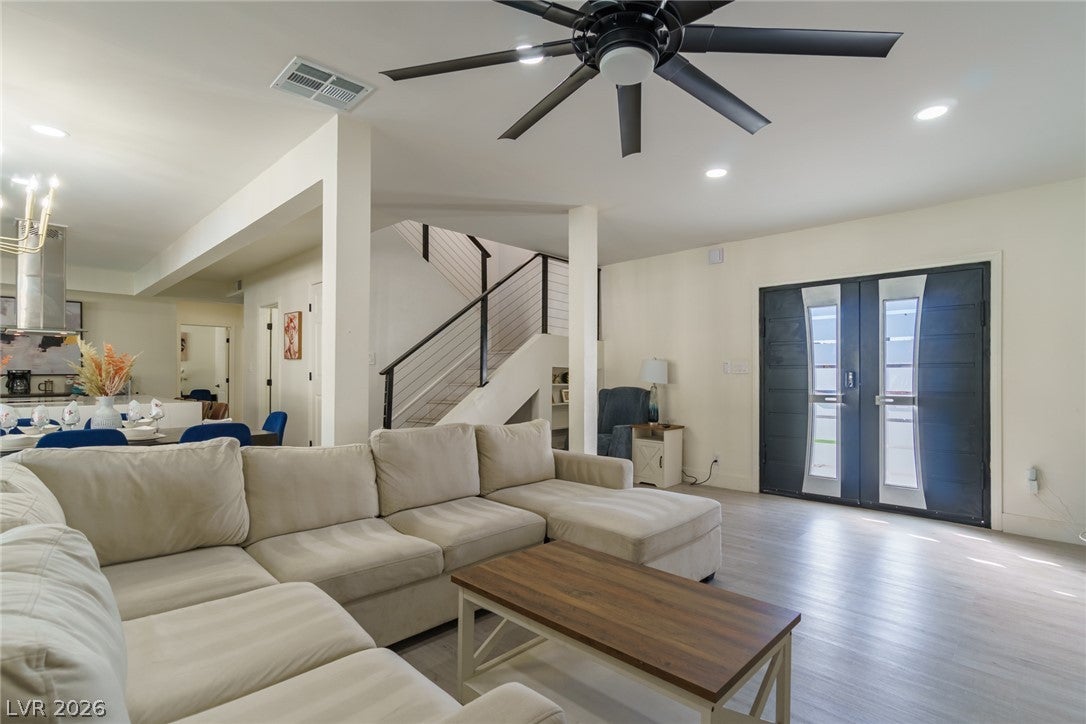 3080 Garnet Ct, Las Vegas, NV 89121 photo