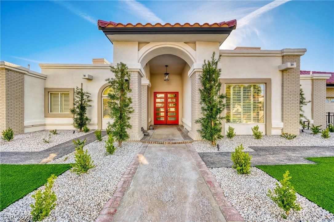 8755 Hickam Ave, Las Vegas, NV 89129 photo