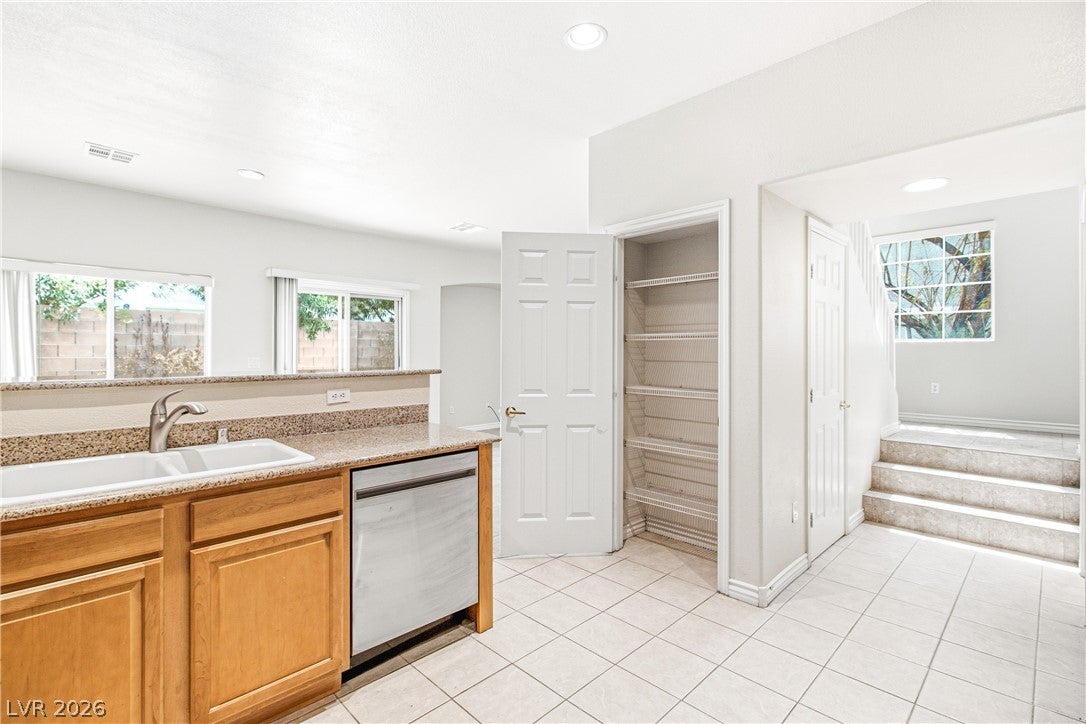 250 Cleargirl Ct, Henderson, NV 89052 photo