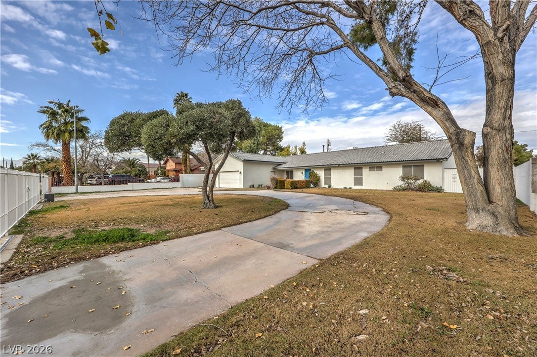 5854 Alfred Dr, Las Vegas, NV 89108 photo