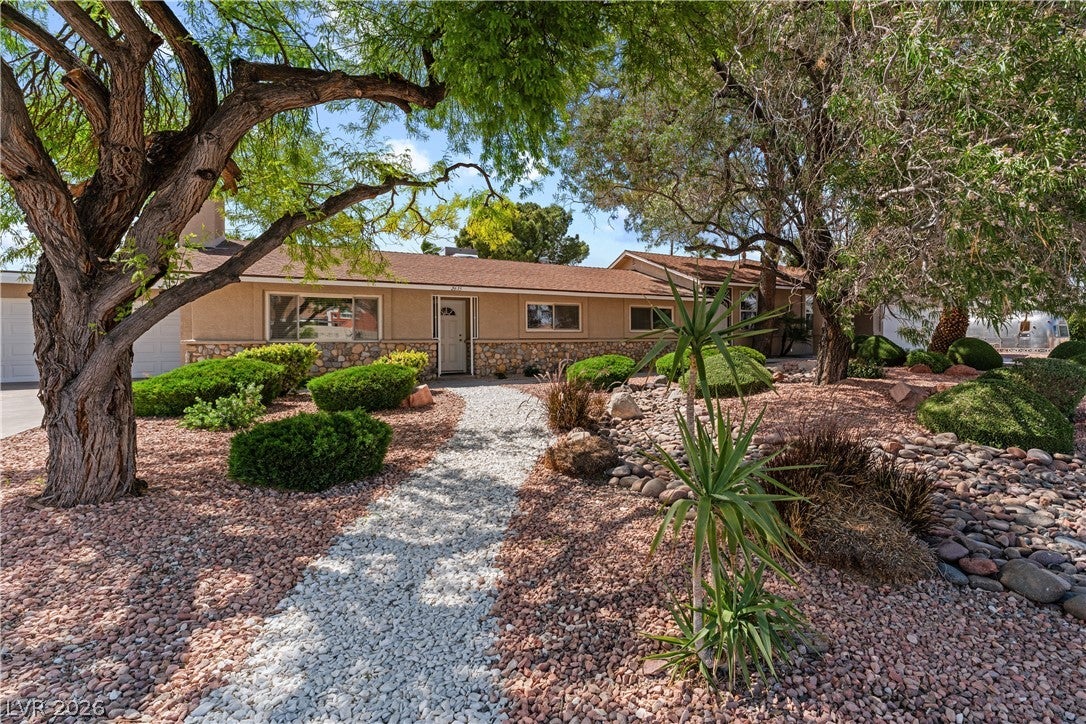 2635 Camino Rd, Las Vegas, NV 89146 photo