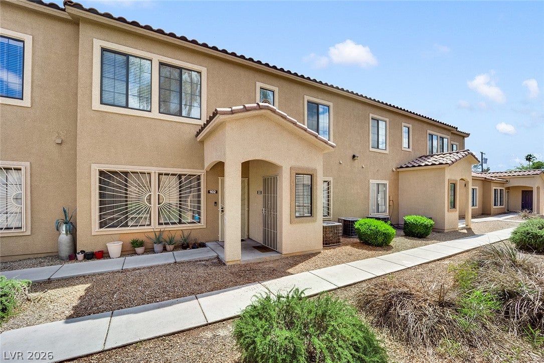 2111 Hussium Hills St, Las Vegas, NV 89108