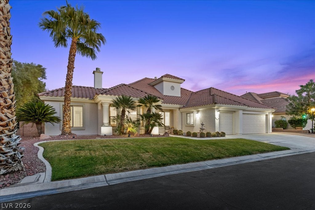 2204 Trident Maple St, Las Vegas, NV 89117 photo