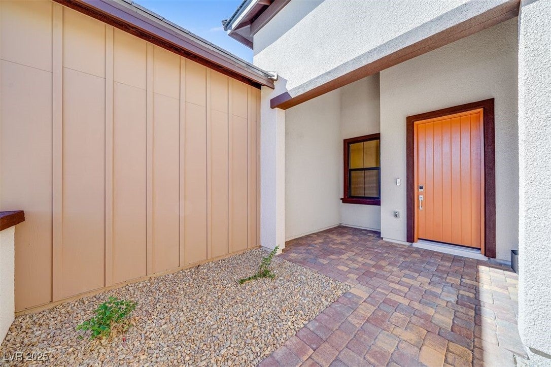 489 Carter House Way, Las Vegas, NV 89138 photo