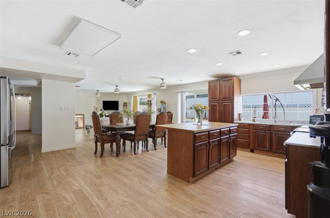 3719 Cherokee Ave, Las Vegas, NV 89121 photo