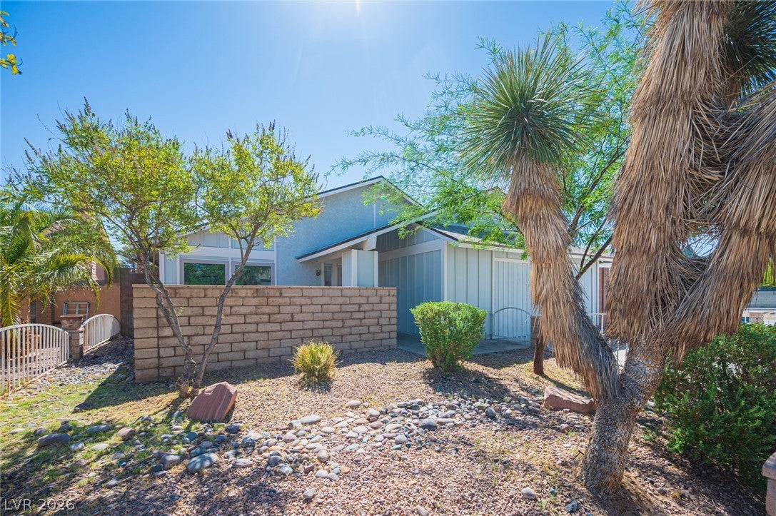 1705 Starbuck Dr, Las Vegas, NV 89108 photo