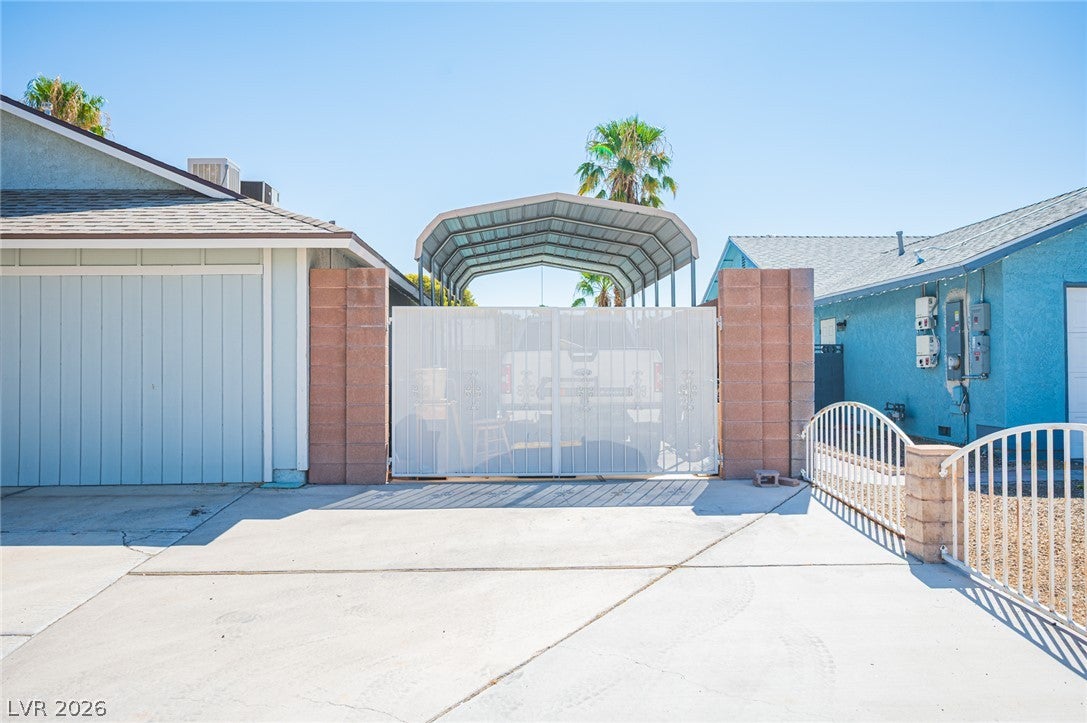 1705 Starbuck Dr, Las Vegas, NV 89108 photo