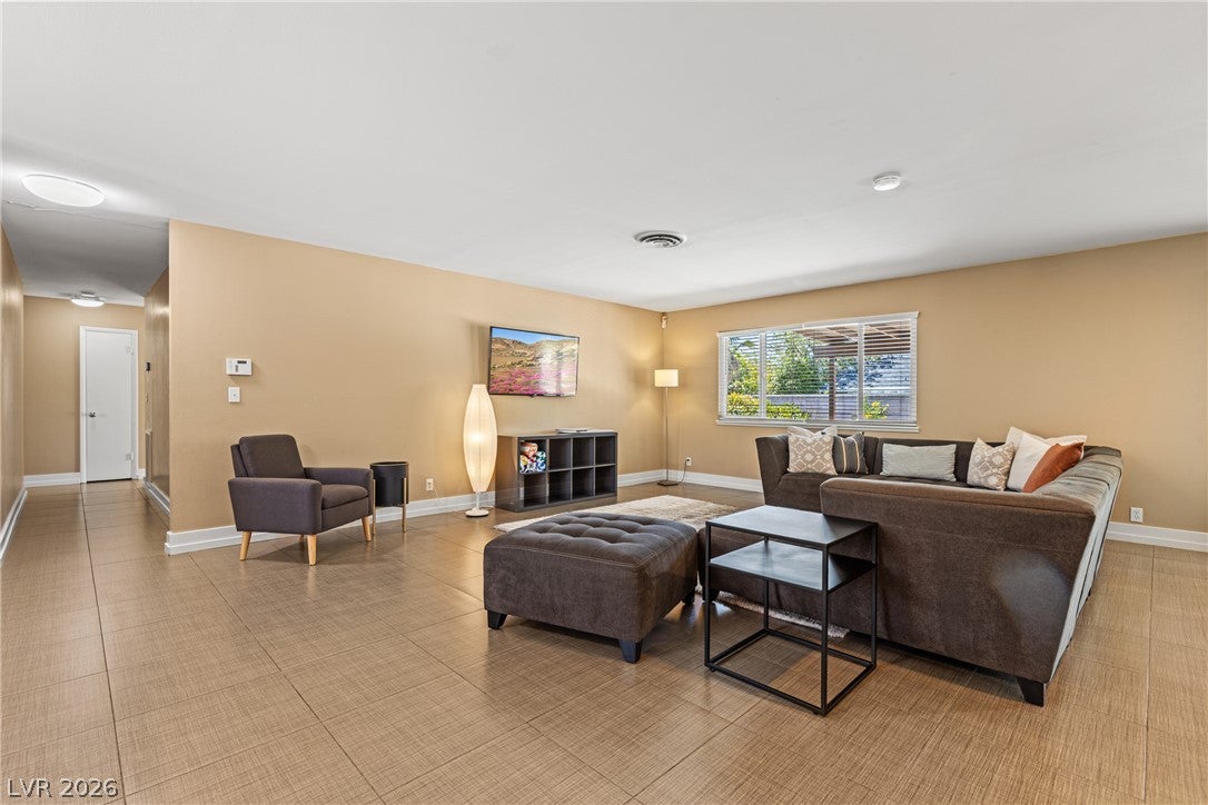 2813 Bryant Ave, Las Vegas, NV 89102 photo