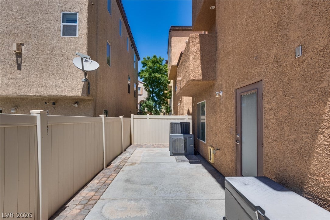 10817 Holmfield St, Henderson, NV 89052 photo