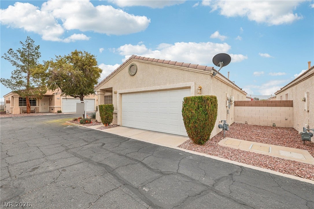 5144 Mascaro Dr, Las Vegas, NV 89122 photo