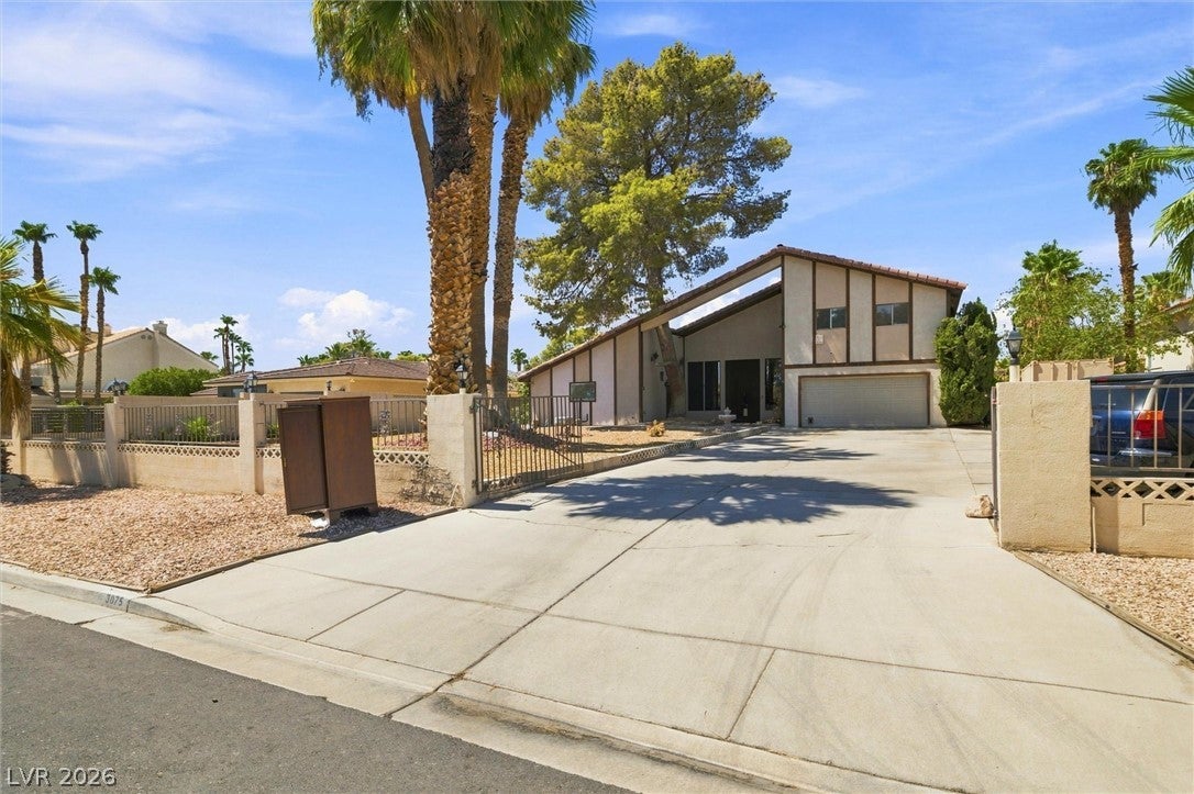 3075 Rosanna St, Las Vegas, NV 89117