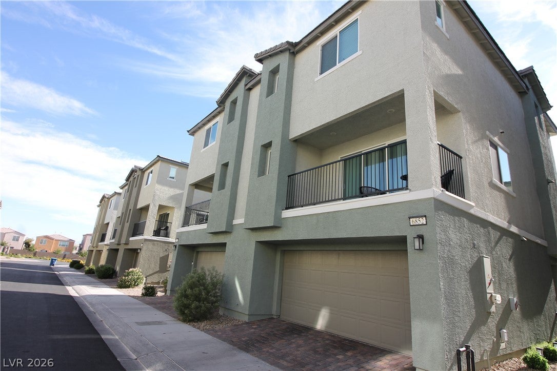 6852 Prairie Pearl St, Las Vegas, NV 89148 photo