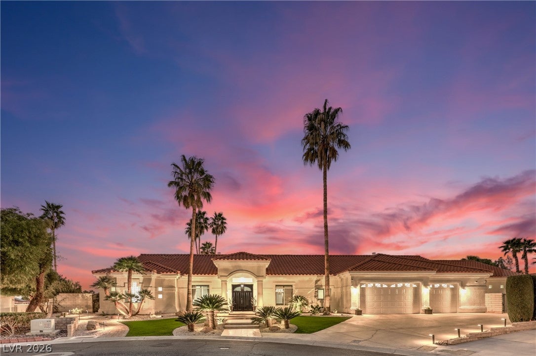 1941 Black Water Ct, Las Vegas, NV 89117