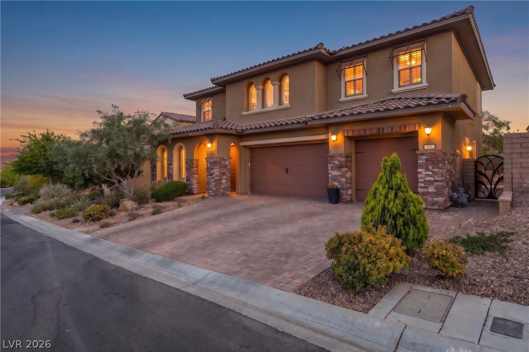 449 Paso De Montana St, Las Vegas, NV 89138