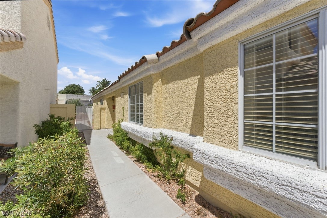 2313 Diamondback Dr, Las Vegas, NV 89117 photo