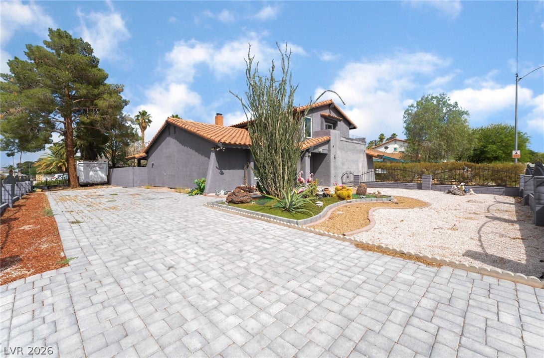 3400 Sioux Way, Las Vegas, NV 89169 photo