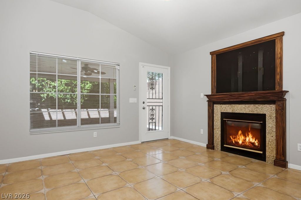 5561 Merriweather Dr, Las Vegas, NV 89113 photo