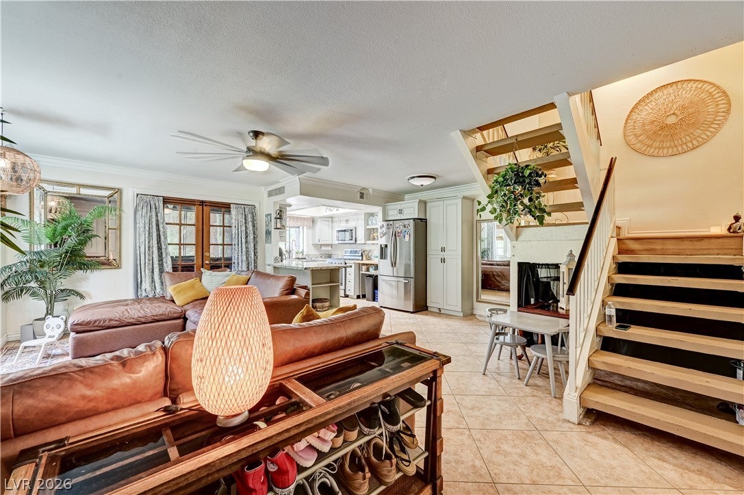 5889 Laredo St, Las Vegas, NV 89146 photo