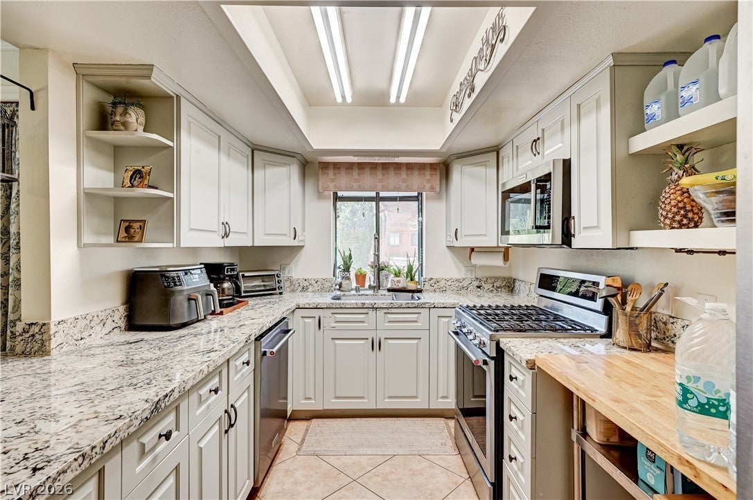5889 Laredo St, Las Vegas, NV 89146 photo
