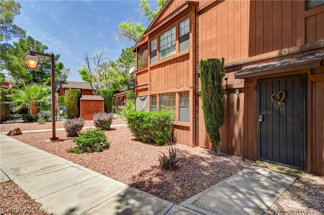 5889 Laredo St, Las Vegas, NV 89146 photo