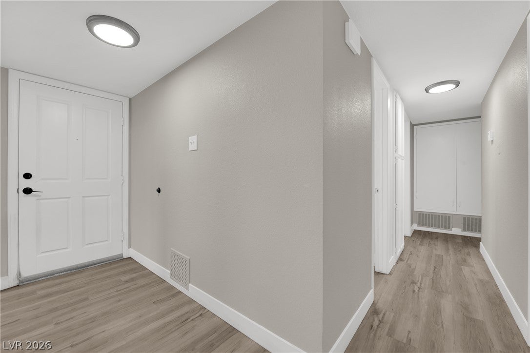 2506 Winterwood Blvd, Las Vegas, NV 89142 photo