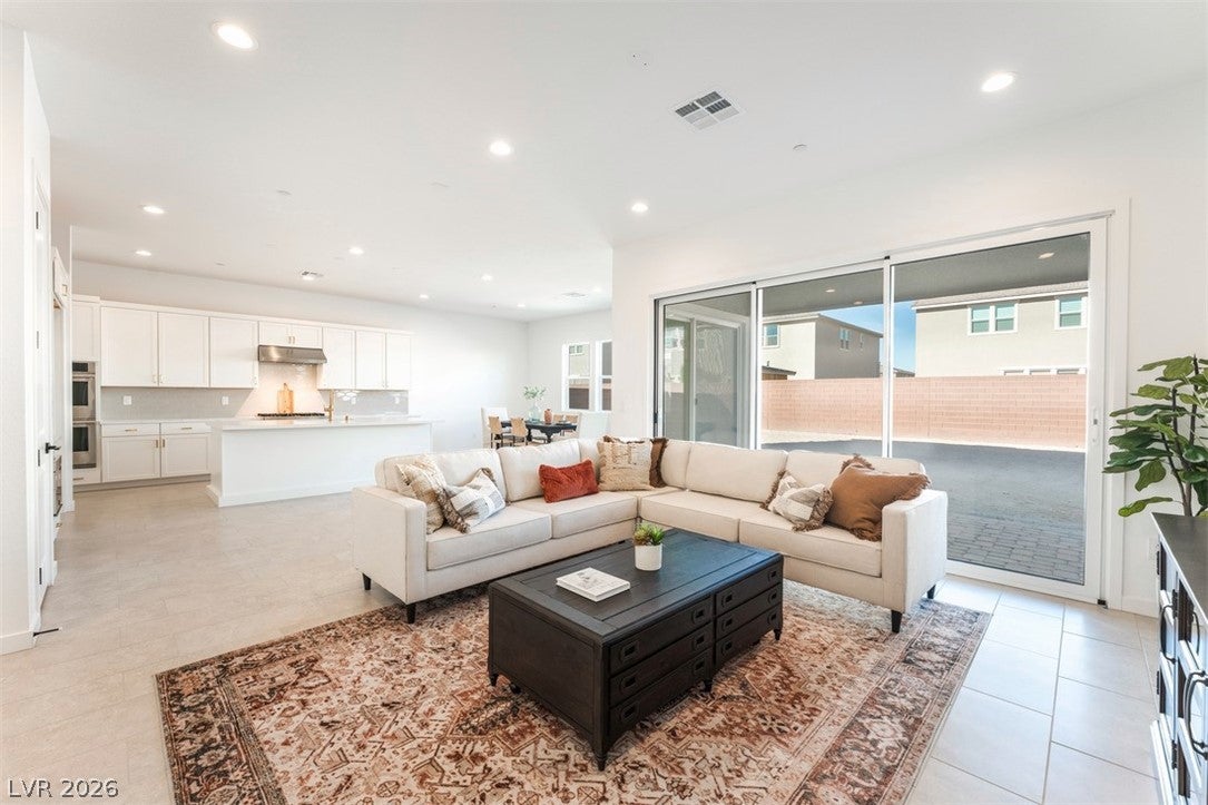 5912 Topaz Ledge Ct, Las Vegas, NV 89131 photo