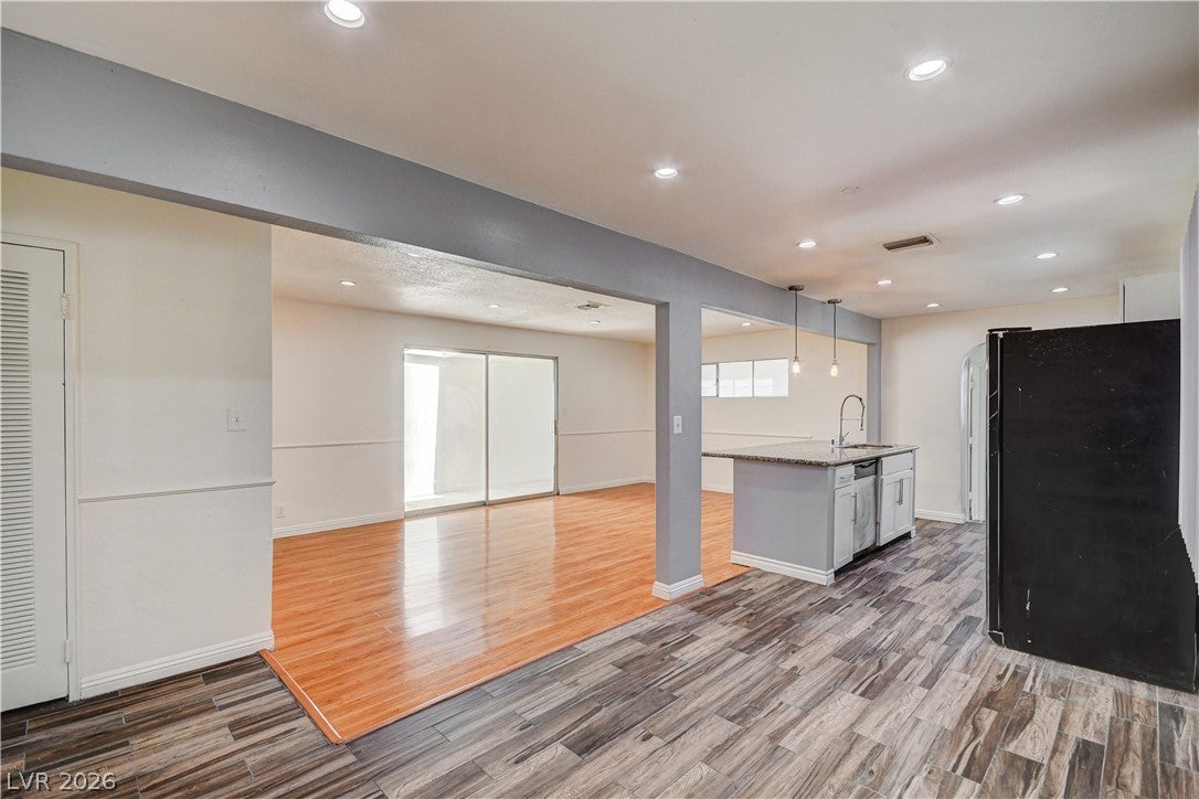 5724 Idle Ave, Las Vegas, NV 89107 photo