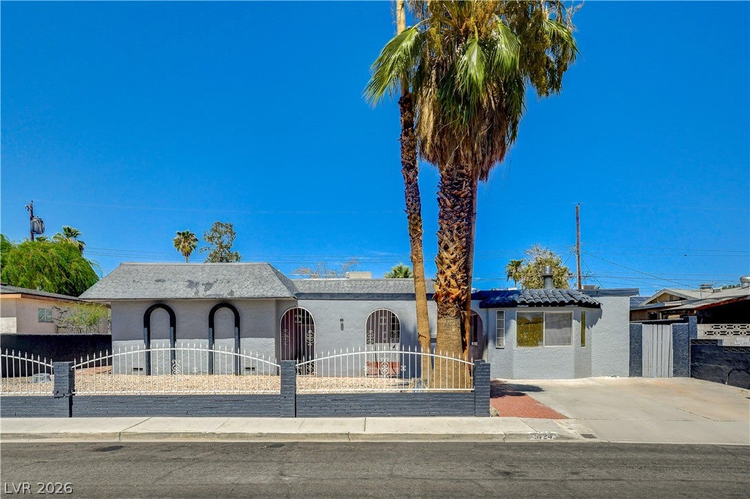 5724 Idle Ave, Las Vegas, NV 89107