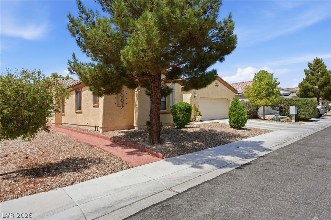 6517 Diamond Point Ct, North Las Vegas, NV 89084 photo