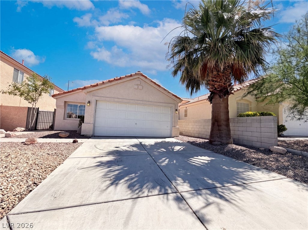 9121 Indian Breeze Dr, Las Vegas, NV 89129