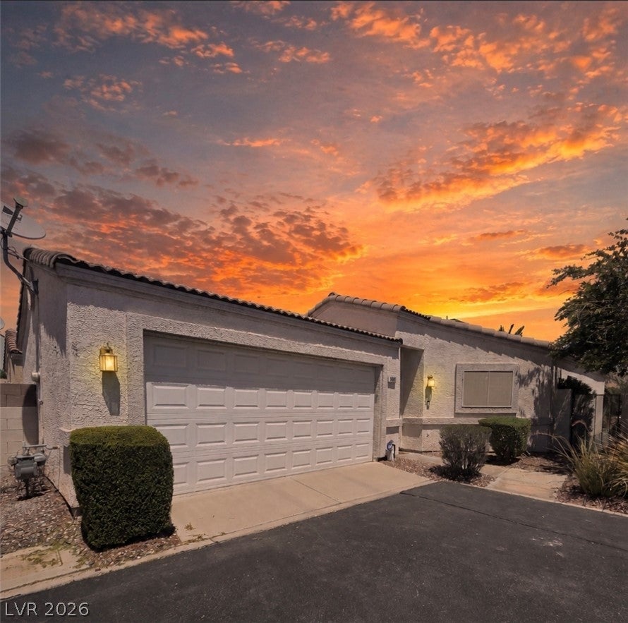 4952 Mascaro Dr, Las Vegas, NV 89122