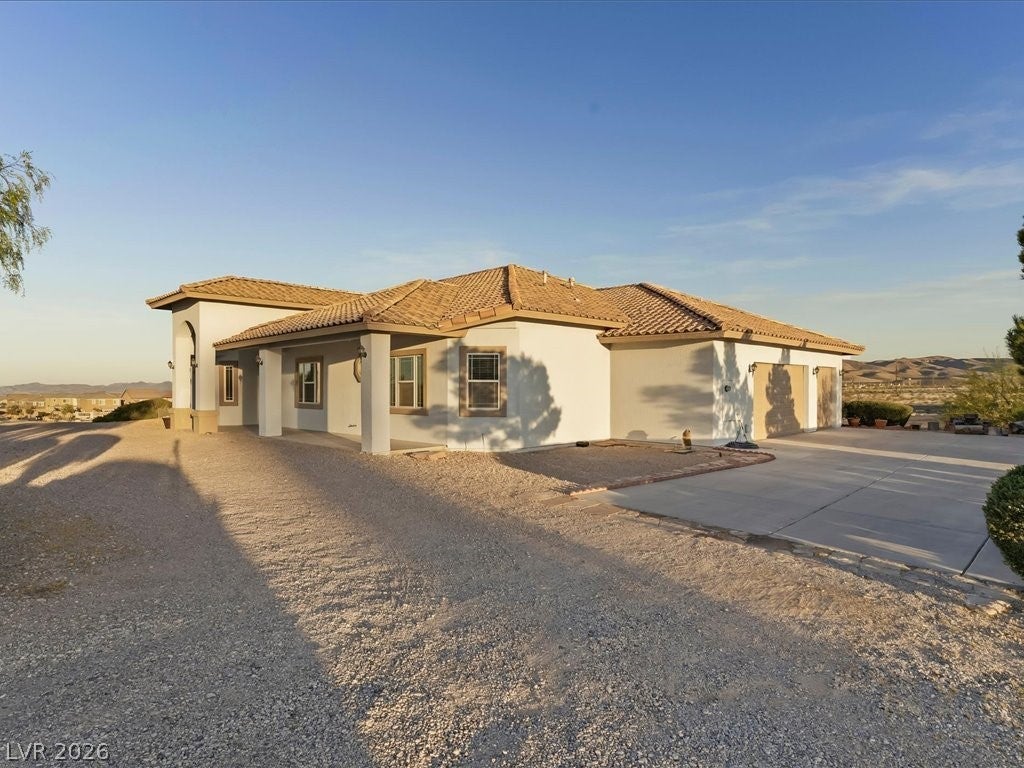 10251 W Agate Ave, Las Vegas, NV 89161 photo