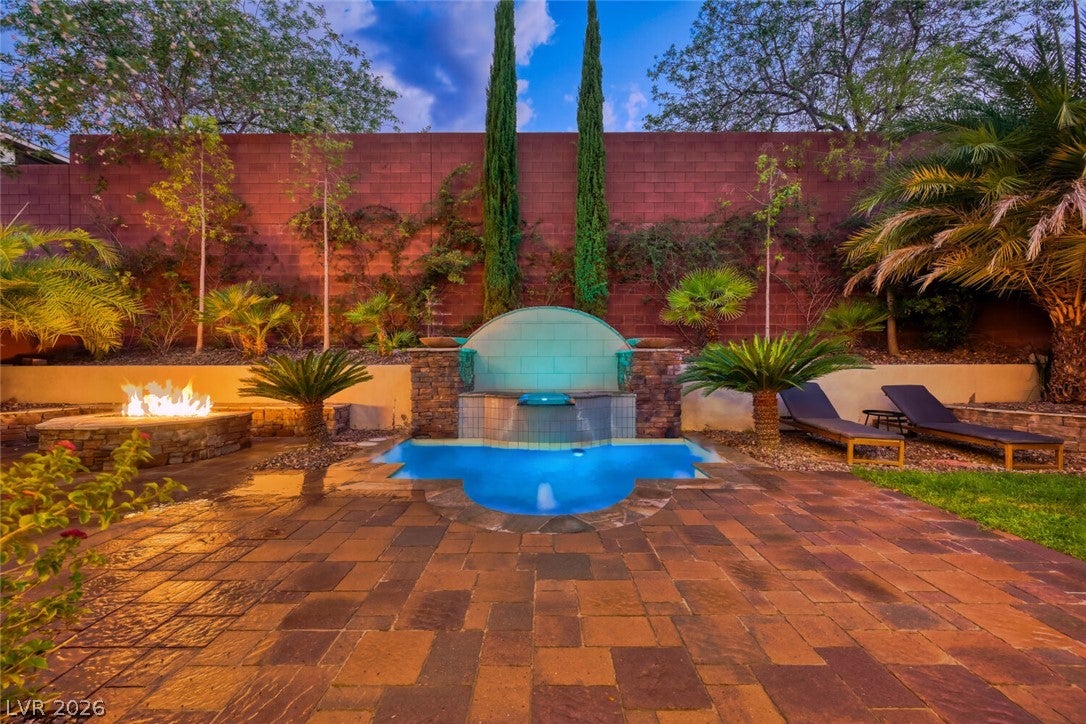 5571 Bethany Bend Dr, Las Vegas, NV 89135 photo