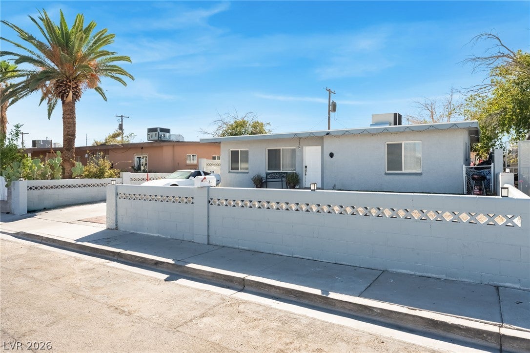 321 NW Princeton St, Las Vegas, NV 89107 photo