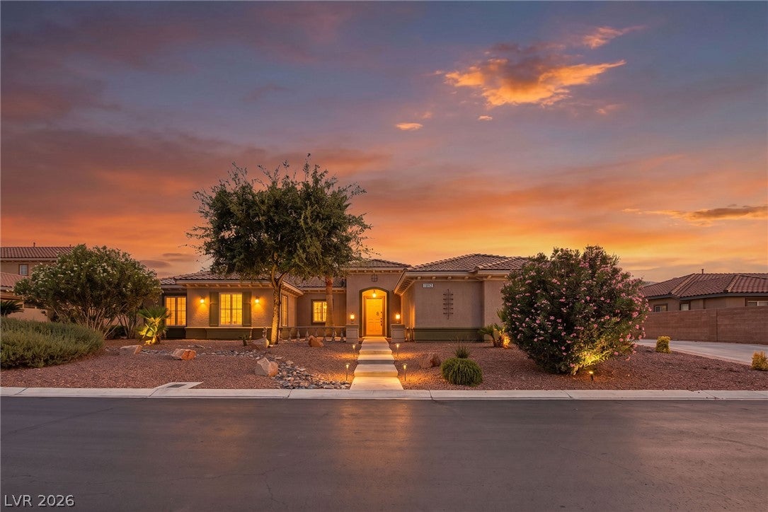 7112 Via Campanile Ave, Las Vegas, NV 89131