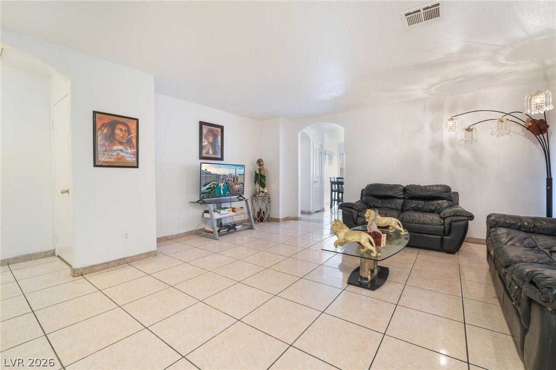 6548 Shining Sand Ave, Las Vegas, NV 89142 photo