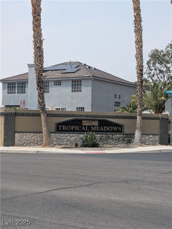 6805 Silver Chisel Ave, Las Vegas, NV 89130