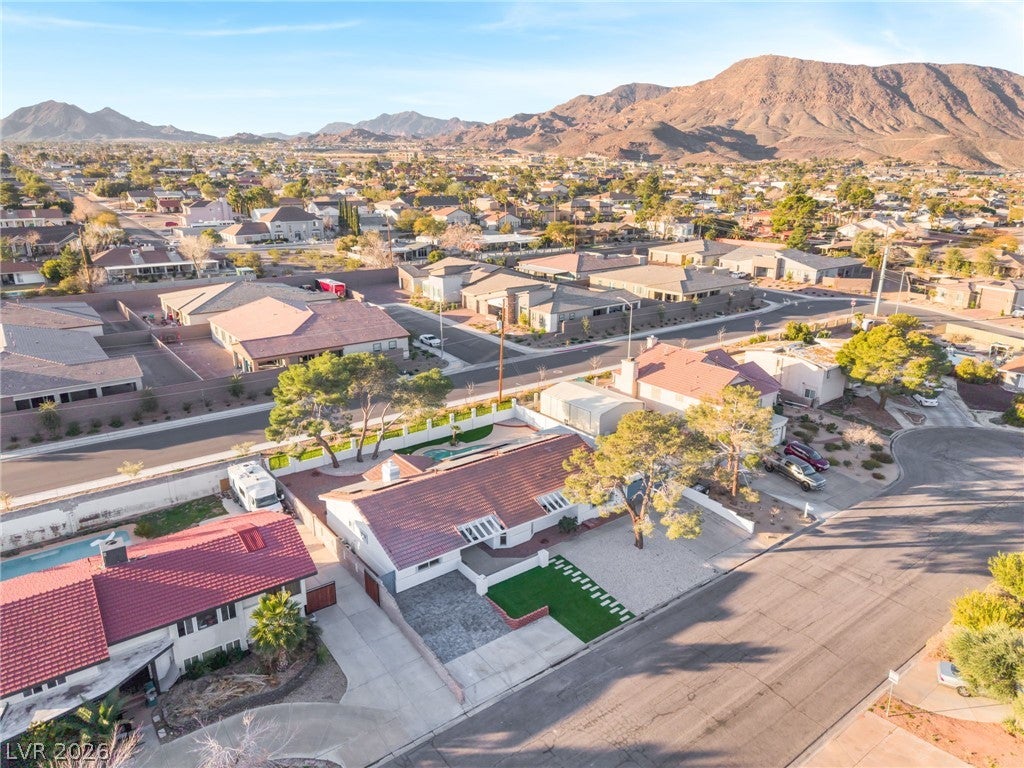 611 E Fairway Rd, Henderson, NV 89015 photo