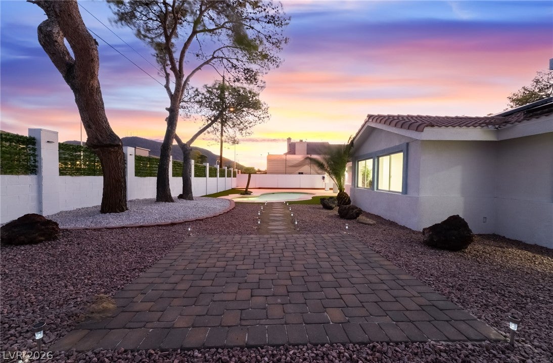 611 Fairway Rd, Henderson, NV 89015