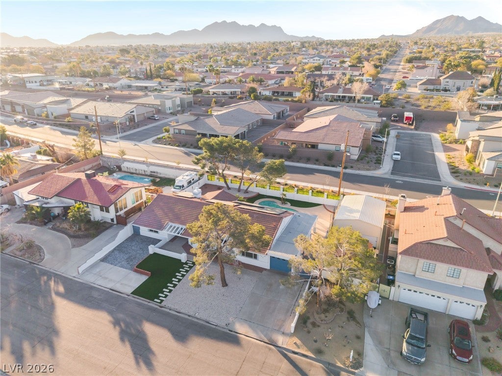 611 E Fairway Rd, Henderson, NV 89015 photo