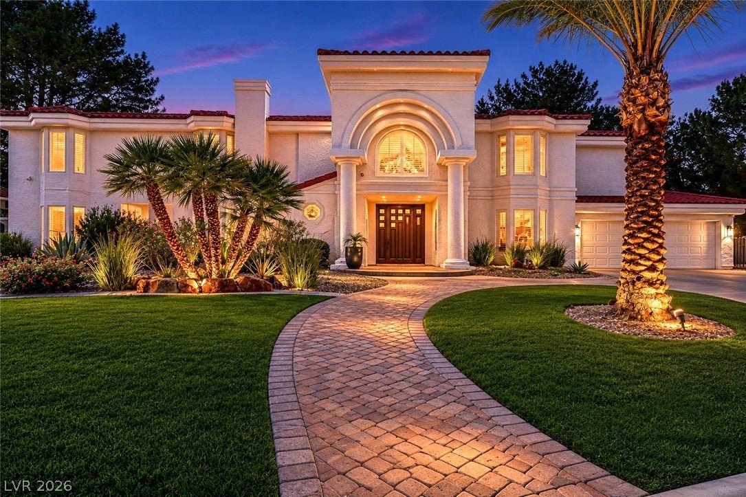 12 Congressional Ct, Las Vegas, NV 89113