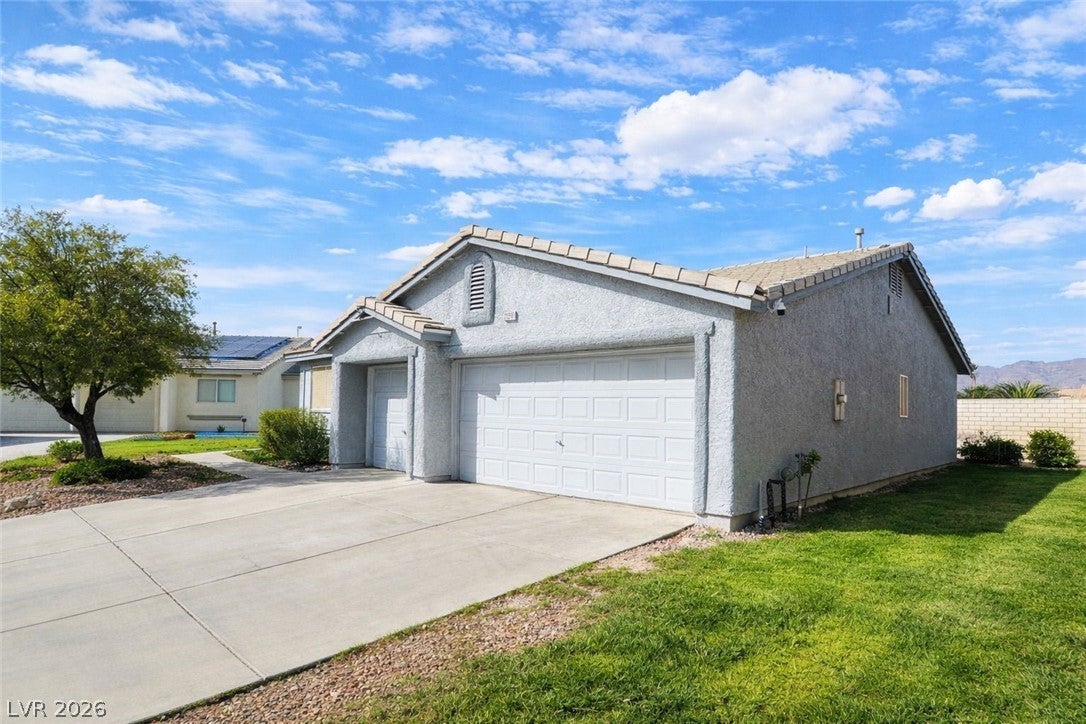 2220 Fountain Valley Way, North Las Vegas, NV 89031 photo