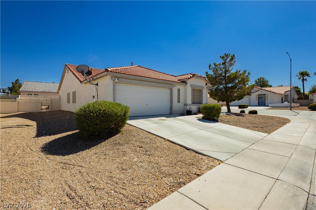 717 Bright Lights Ave, North Las Vegas, NV 89031 photo