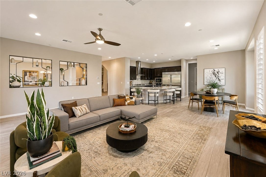 7028 Connor Cove St, Las Vegas, NV 89118 photo