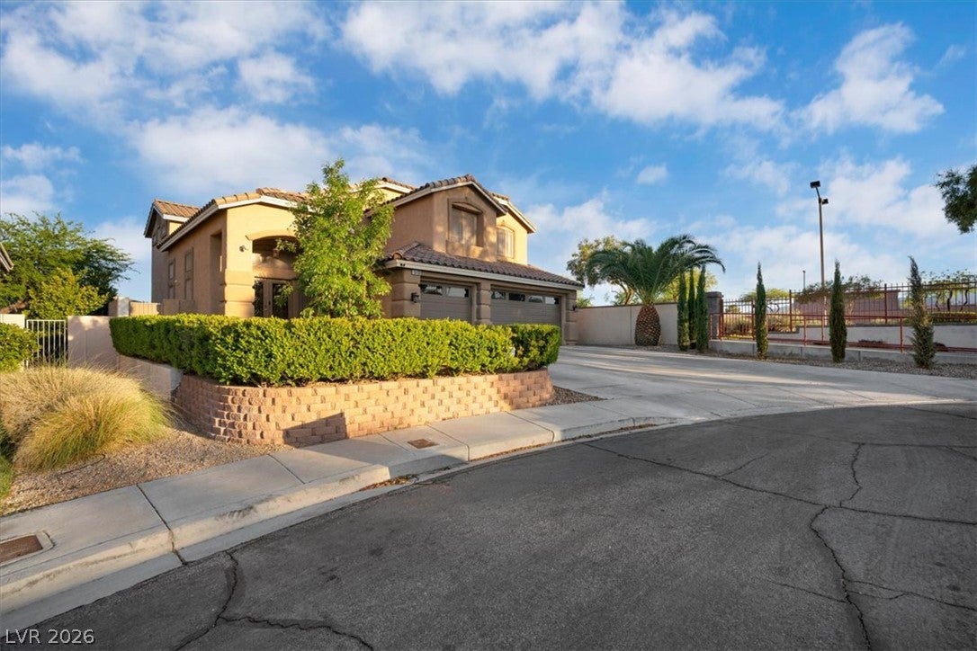 10453 Niagara Falls Ln, Las Vegas, NV 89144 photo