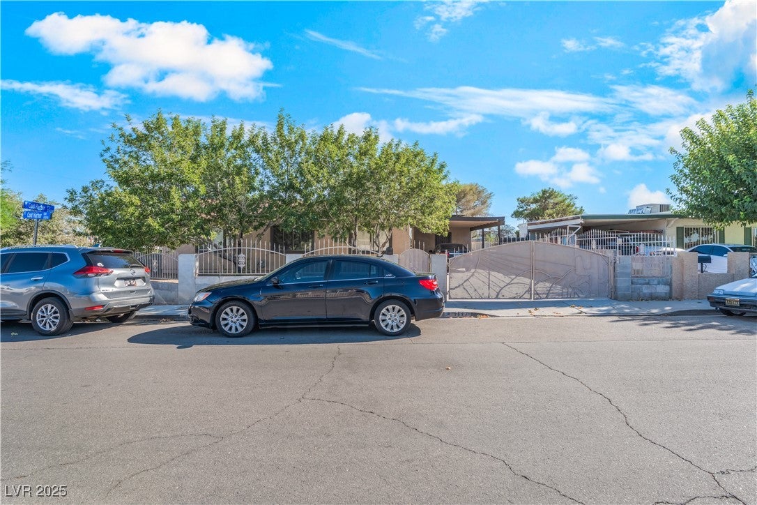 1117 Cold Harbor Dr, North Las Vegas, NV 89030 photo