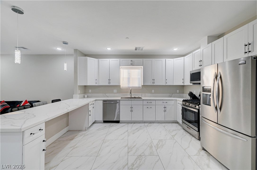 6132 Glacier Ave, Las Vegas, NV 89156 photo