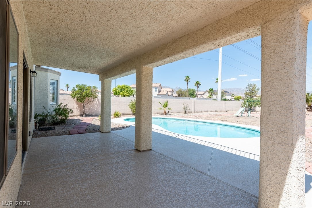 8332 Spring Arts Ave, Las Vegas, NV 89129 photo